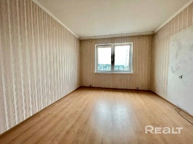 3-комнатная квартира в м-не Вишневец