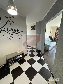 2 комнатная квартира с ремонтом, кирпичный дом 2011 года ( м-рн Березовка)