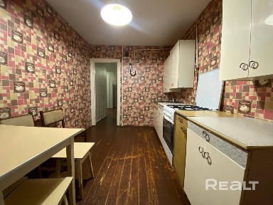 Продается 2-х комнатная квартира по улице Краснозвездной ( район Казимировеа) дом 66А.