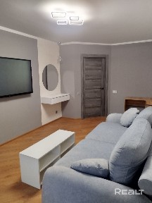 Продается двухкомнатная квартира, ул. Труда