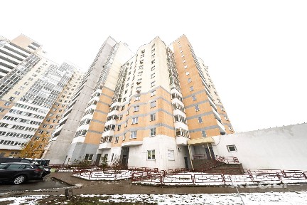 Лучшая 3 комн. квартира около метро Каменная горка! Дом с подземным паркингом!