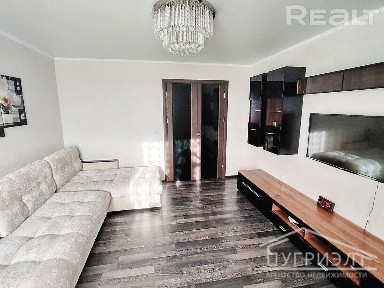 Двухкомнатная квартира, Красногвардейская ул. - 250027