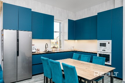 Новый дом с ремонтом в коттеджном поселке 