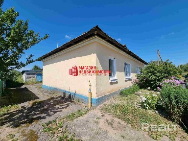 Полдома на ст. Рожанка рядом с Щучином