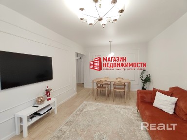 Стильная 3-комнатная квартира с современным ремонтом на ул. Старомалыщинской