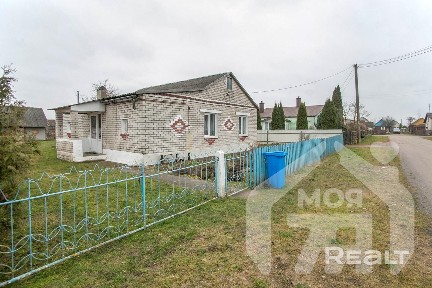 Блочный дом на участке в 12 соток