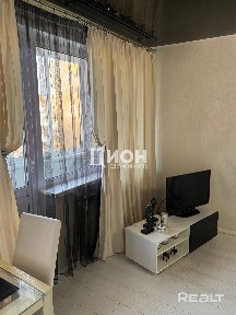 Двухкомнатная квартира с евроремонтом на Лазо