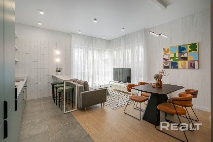 Прекрасный вид, последний этаж, в минуте ходьбы от ТЦ «Авиа Молл»!