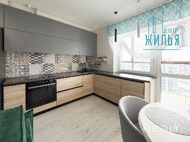 Хорошая 2х комнатная квартира на Суворова