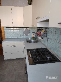 Продается 4-х ком. квартира в центре города, ул. Артиллерийская д. 11