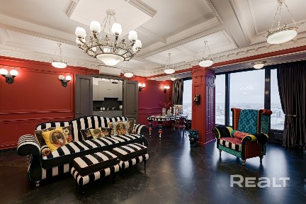 Новая квартира в небоскребе в центре города