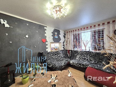 Продается уютная 2-х комнатная квартира рядом с центром