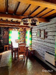 Живописное место: красивый дом от реки Неман 300 метров, рядом лес.