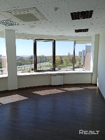 Офисы от 24 м2 с клинингом и инженерным обслуживанием; коммунальные по счётчикам
