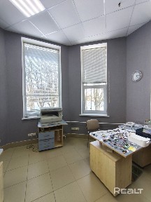 Сдаётся в аренду на длительный срок просторное офисное помещение по адресу: Б. Царикова 20а