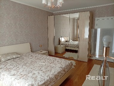 Продается квартира на улице Адамковская дом 60 А без посредников.