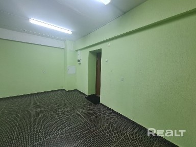 Помещение с водой и отличным расположением