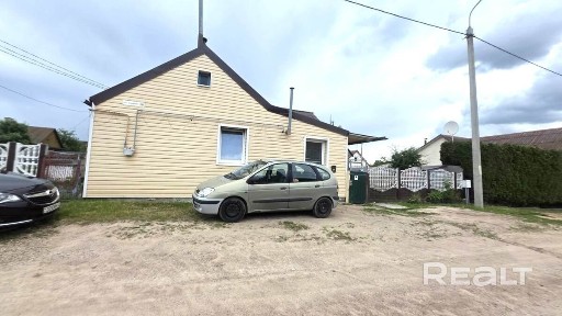 В тихом уголке, вблизи от центра города, продается квартира в блокированном жилом доме (1/2 дома)