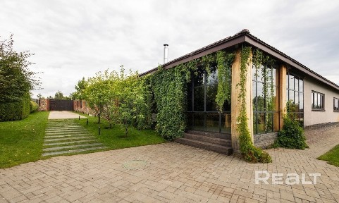 Уникальное предложение! В продаже элитная усадьба на полуострове с прямым выходом к воде