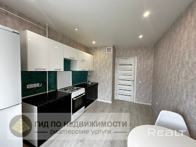 Продается просторная 2-комнатная квартира с современным ремонтом в микрорайоне Ольшанка!