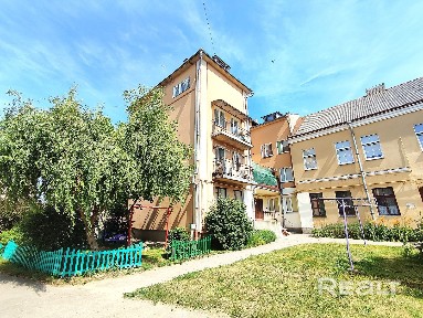 2-комн. квартира ул. Большая Троицкая, д. 15