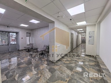 Лот 9363. Продажа коммерческой недвижимости с ремонтом