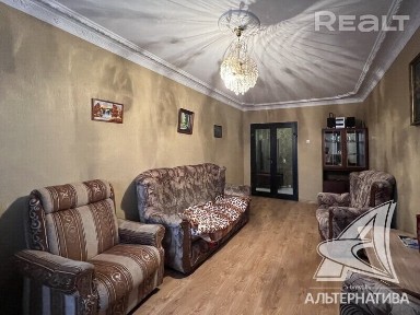 Продажа трехкомнатной квартиры в Бресте, ул. Красн 233800