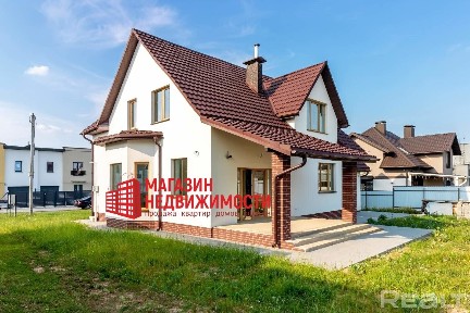 Просторный дом в городе. Цена договорная