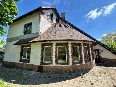 Жилой дом в д, Новики, Мозырский район 2004 года постройки. Мозырское полесье