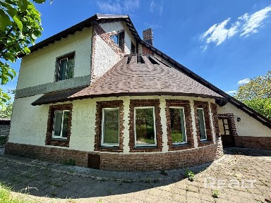 Жилой дом в д, Новики, Мозырский район 2004 года постройки. Мозырское полесье