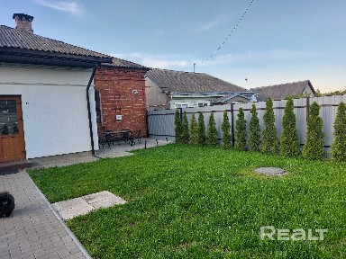 Часть дома, квартира, в центре Кобрина