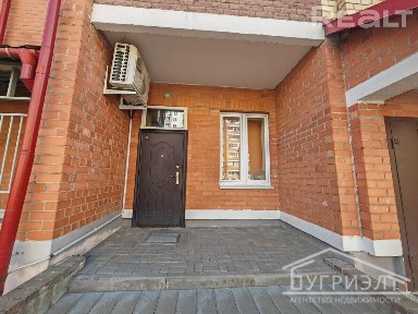 Торгово-офисное помещение в аренду - 260282