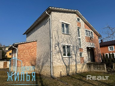 Просторный двухэтажный дом в г. Скидель, ул. Пушкина, 21