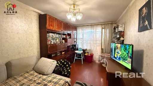 Трехкомнатная квартира на улице Жукова 52