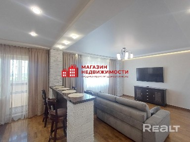 Просторная светлая 3-комнатная квартира на ул. Белые Росы, 67