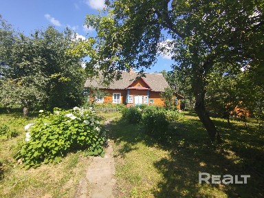 Деревянный дом в д. Вашкели Вороновского района.
