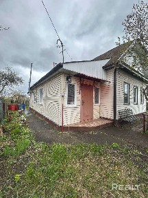 Дом с центральными коммуникациями по ул. Ползунова