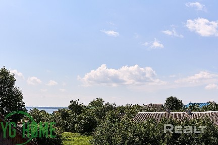 Готовый жилой дом с баней, гаражом и террасой у озера Мястро в Мяделе