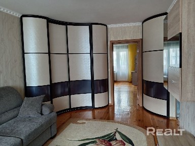 Светлая, просторная, теплая 3 -комнатная квартира с хорошим ремонтом
