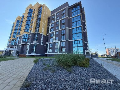 2-комнатная квартира в микрорайоне Весенний, ул. Парковая, 2