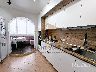 Лот 9383. Брест, ул. Суворова. Продажа 4-комнатной квартиры