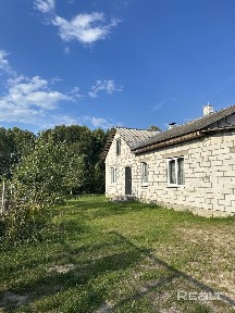 Дом с большоя террасой и камином в д. Старина