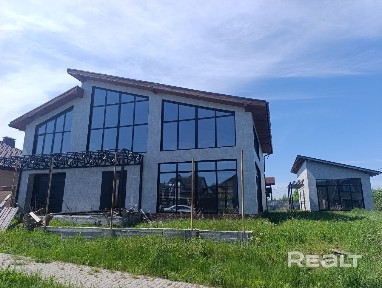 Продаётся коттедж в районе Романович