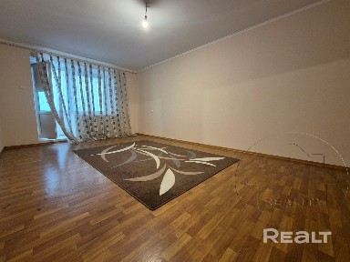 Продается просторная 2-х комнатная квартира по ул. Суворова