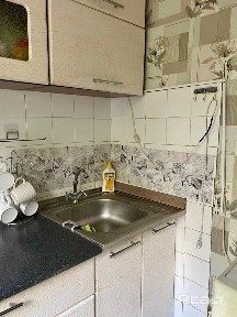 Продается однокомнатная квартира, пр-т Черняховского