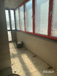 Продам 3-ку 102,9 кв. м. (по СНБ) в центре города по улице Волотовской. Чистая продажа.