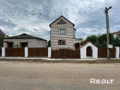Продаётся уютный жилой коттедж, для отдыха и комфортного постоянного проживания!