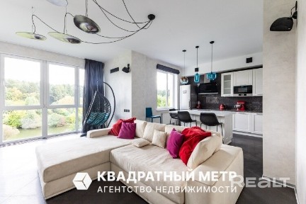 Сдается 4-х комнатная квартира в элитном ЖК «Аквамарин» с шикарным панорамным видом