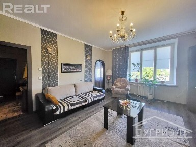 Трехкомнатная квартира, Брестских дивизий ул. - 260342