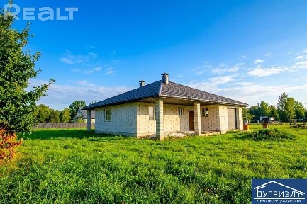 Отличный дом в пригороде возле воды - 650029